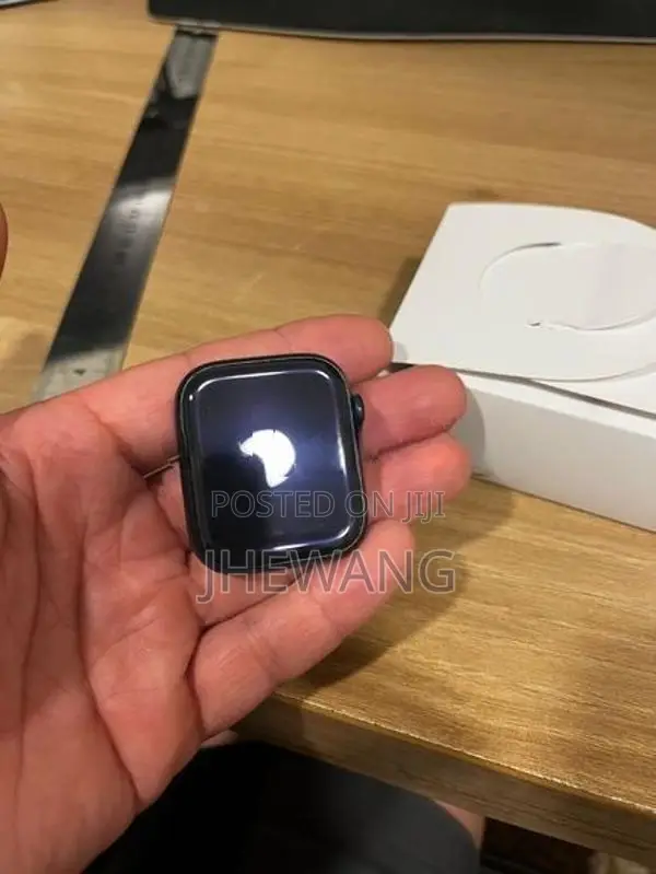 Apple Watch 8 Celluar Full Box