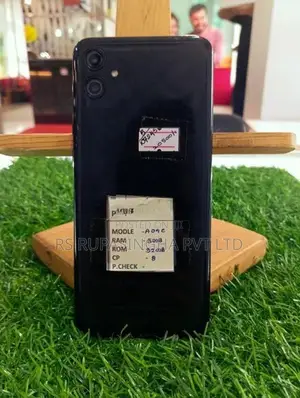 Samsung Galaxy A04e / 3GB 32GB (Used)
