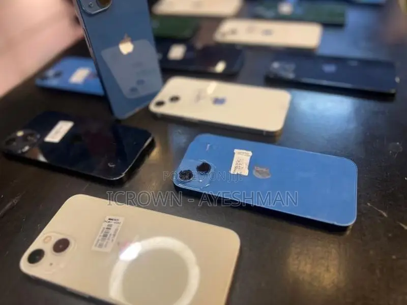 Apple iPhone 13 256GB (Used)