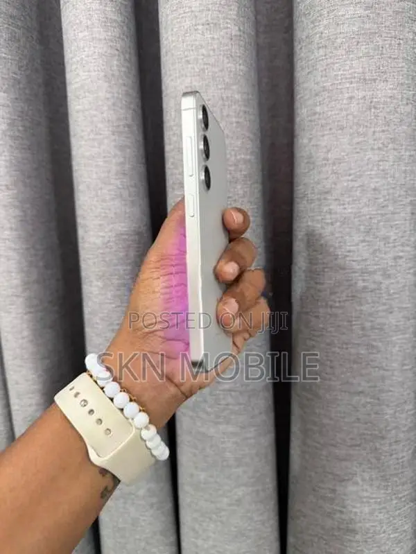 Samsung Galaxy S24 8GB 256GB 5G (Used)