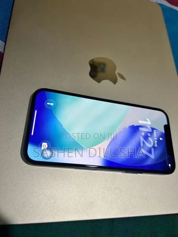 Apple iPhone 12 Mint condition (Used)
