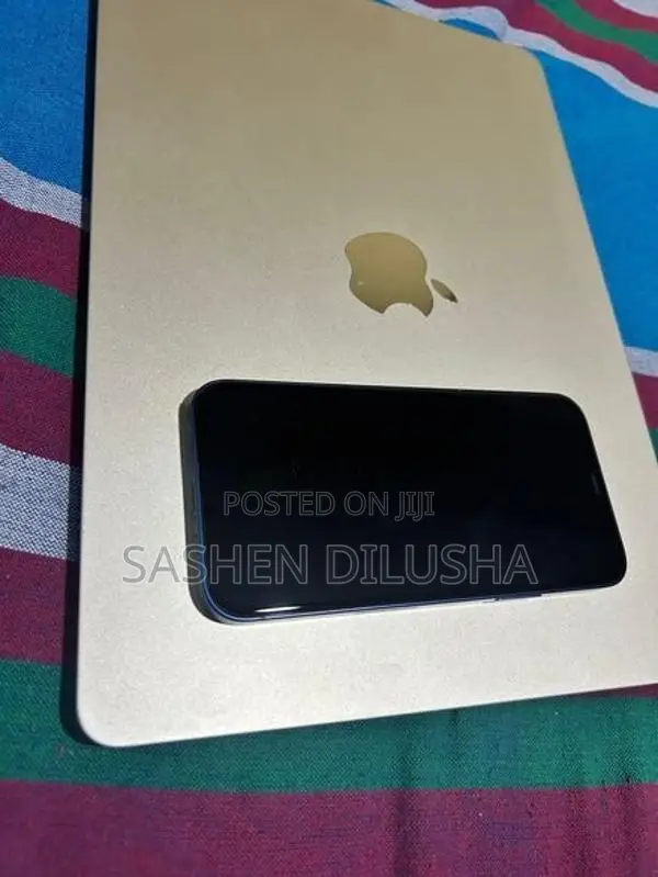 Apple iPhone 12 Mint condition (Used)