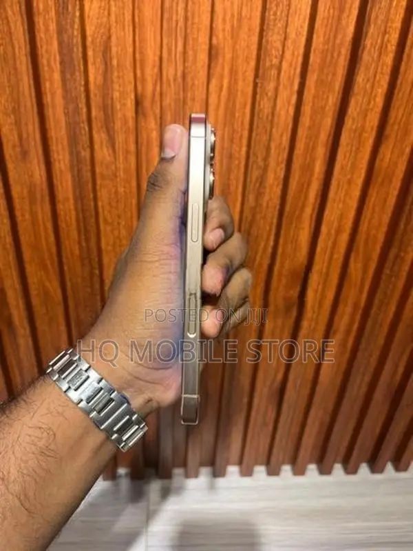 Apple iPhone 16 Pro (Used)