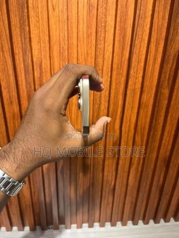 Apple iPhone 16 Pro (Used)
