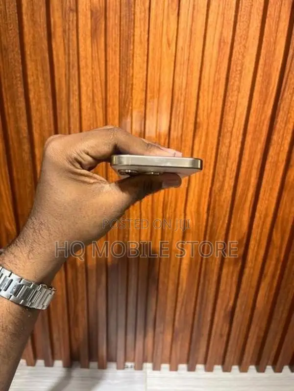 Apple iPhone 16 Pro (Used)