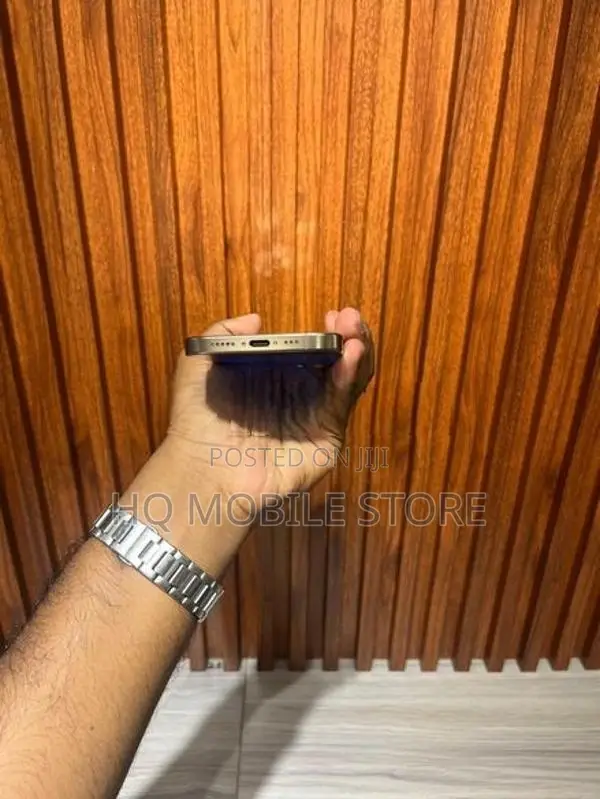 Apple iPhone 16 Pro (Used)