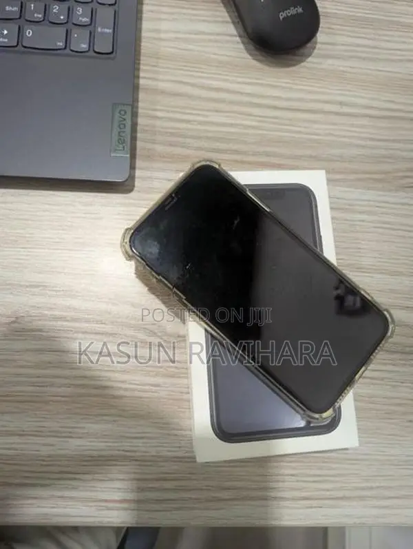 Apple iPhone XR (Used)