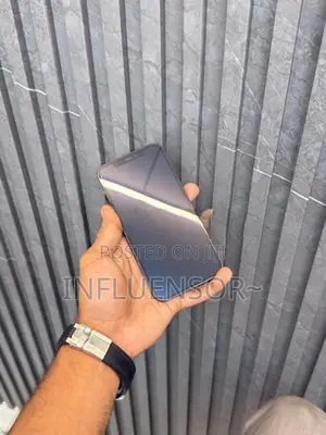 Apple iPhone 12 128GB (Used)
