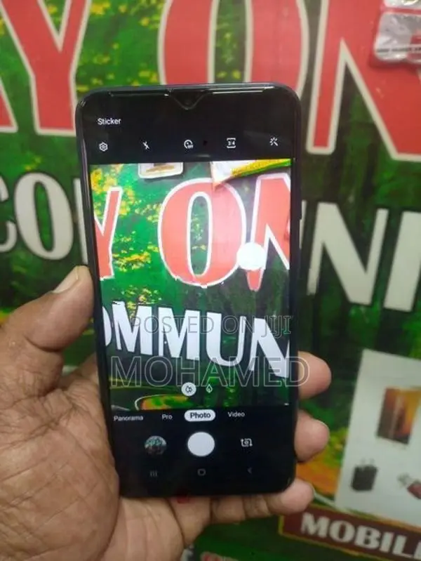 Samsung Galaxy A10 32 GB (Used)