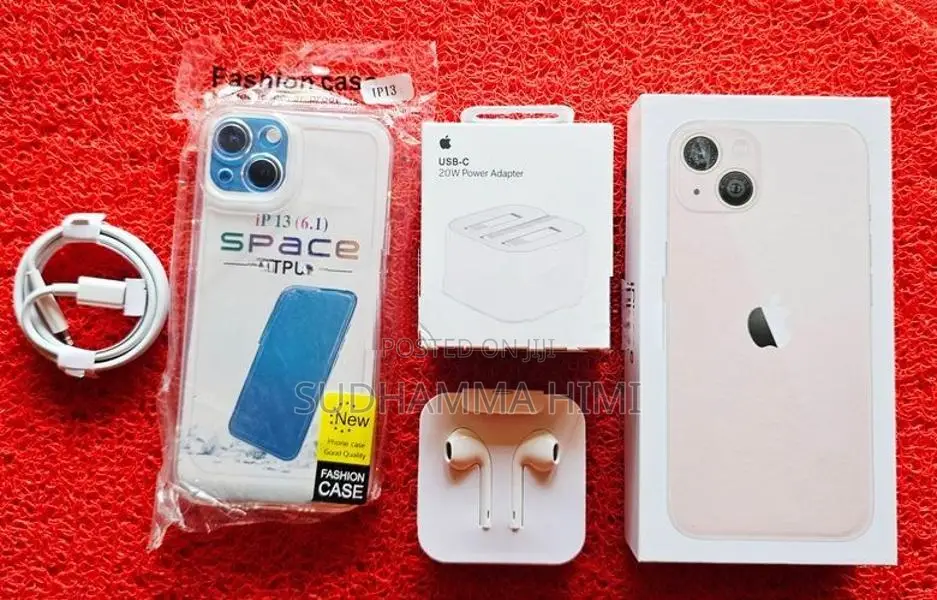 Apple iPhone 13 (Used)