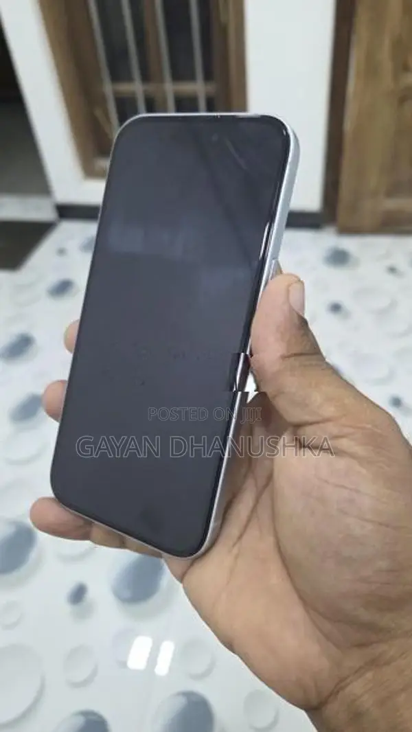 Apple iPhone 15 128GB (Used)