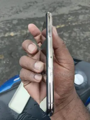Apple iPhone XS 256GB (Used)