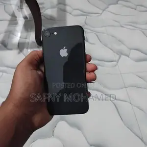 Apple iPhone 8 (Used)