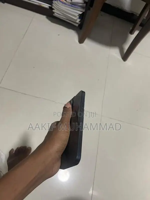 Apple iPhone 13 (Used)