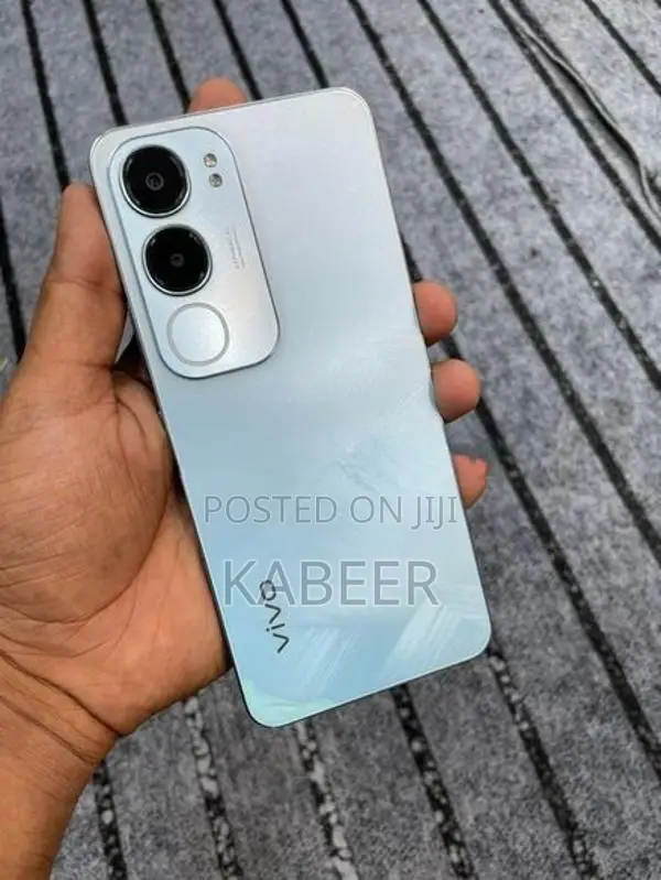 Vivo Y29 5G 6GB 128GB (Used)
