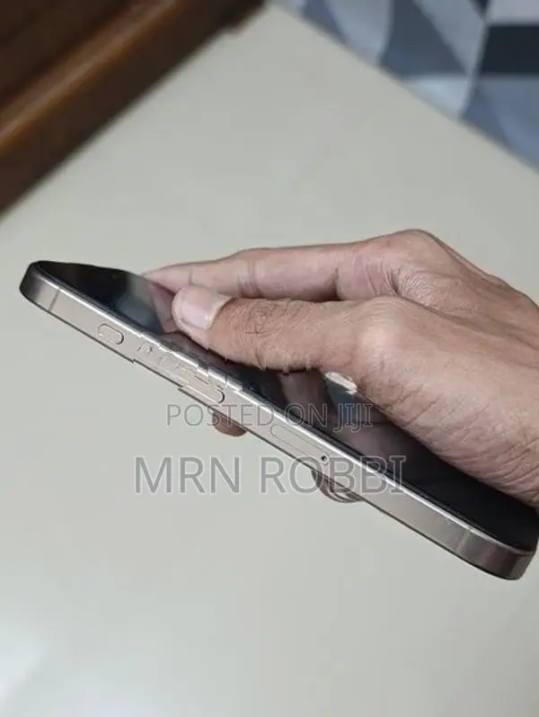Apple iPhone 16 Pro (Used)