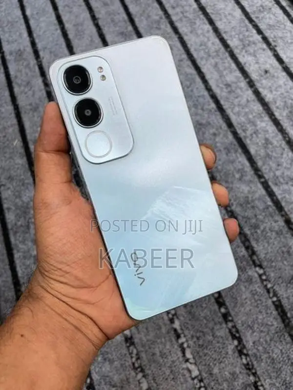 Vivo Y29 5G 6GB 128GB (Used)