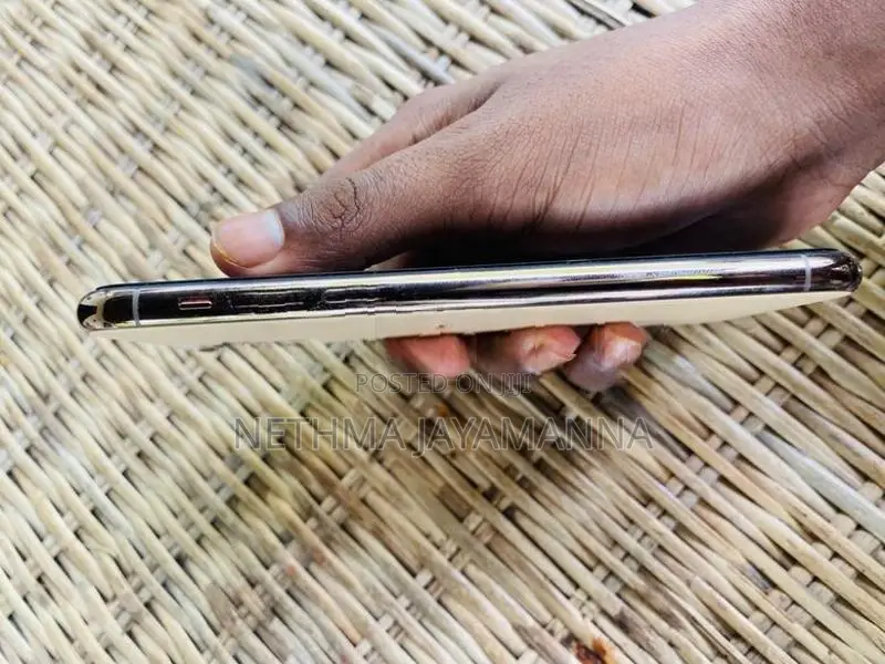 Apple iPhone 11 Pro (Used)
