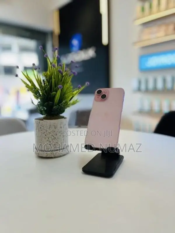 Apple iPhone 15 128GB (Used)