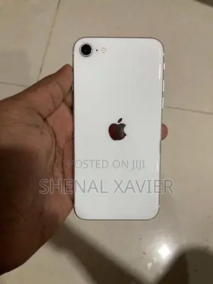 Apple iPhone SE 2 (Used)