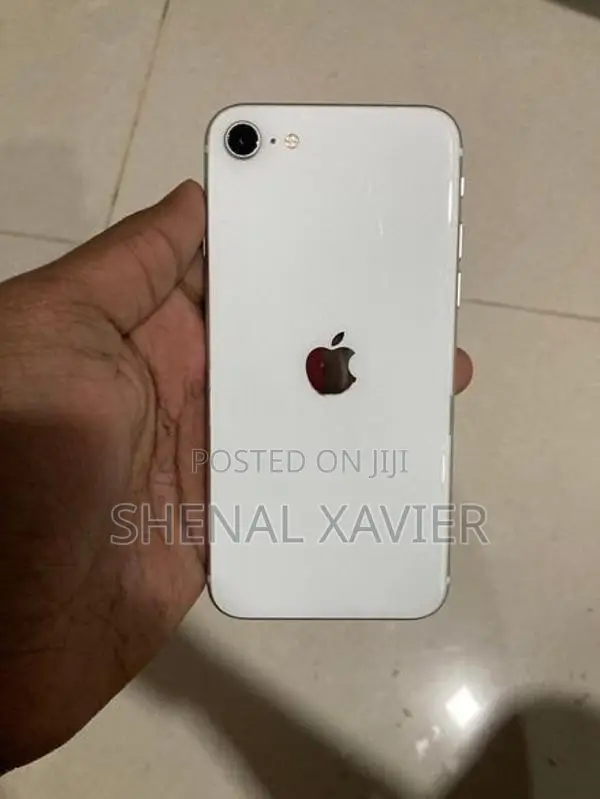 Apple iPhone SE 2 (Used)