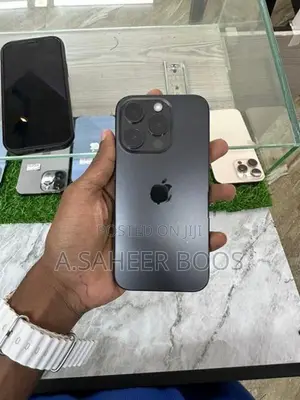 Apple iPhone 15 Pro (Used)
