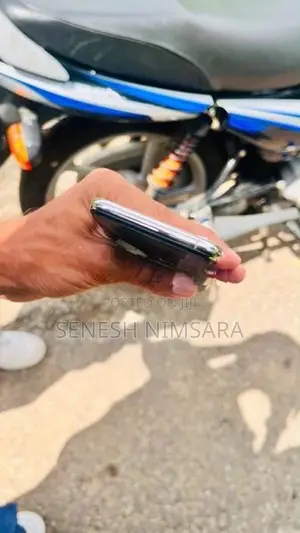 Apple iPhone XS (Used)