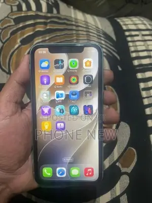 Apple iPhone 11 64GB (Used)