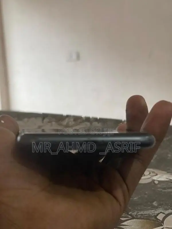 Apple iPhone 11 (Used)