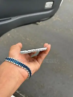 Apple iPhone SE (Used)
