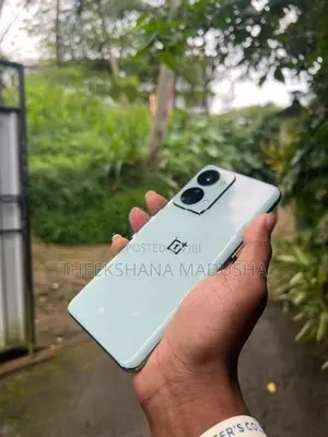 OnePlus Nord 2T TM (Used)
