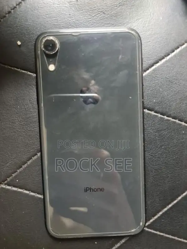 Apple iPhone XR (Used)