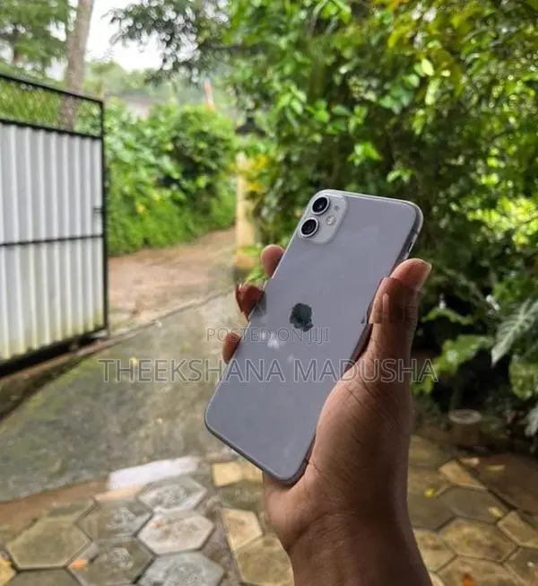 Apple iPhone 11 TM (Used)