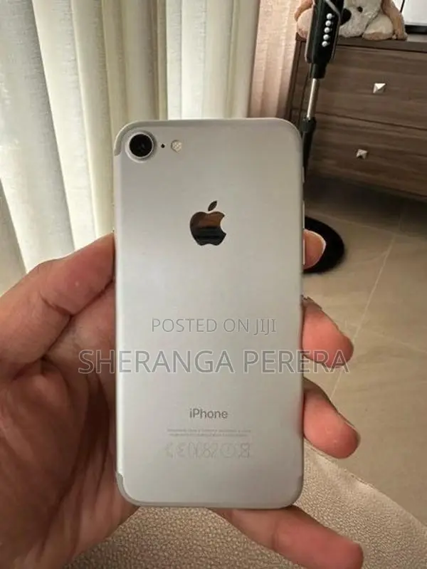 Apple iPhone 7 128GB (Used)