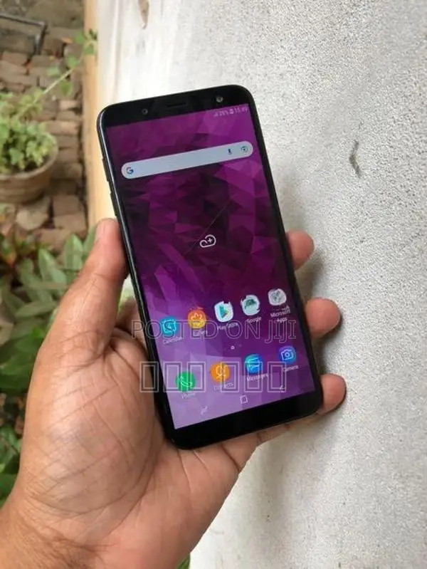 Samsung Galaxy J6 32GB (Used)