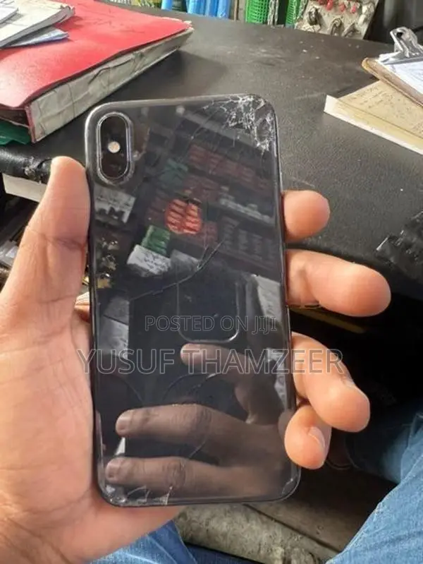 Apple iPhone XS 256GB (Used)