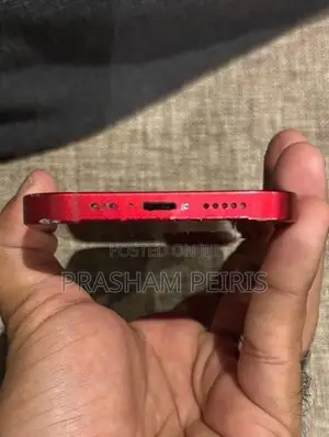 Apple iPhone 13 Red (Used)