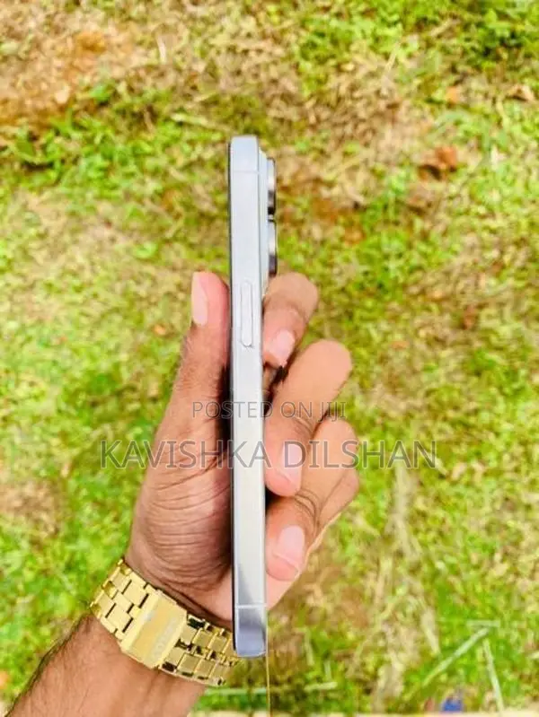 Apple iPhone 15 Pro (Used)