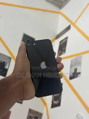 Apple iPhone SE 2 (Used)