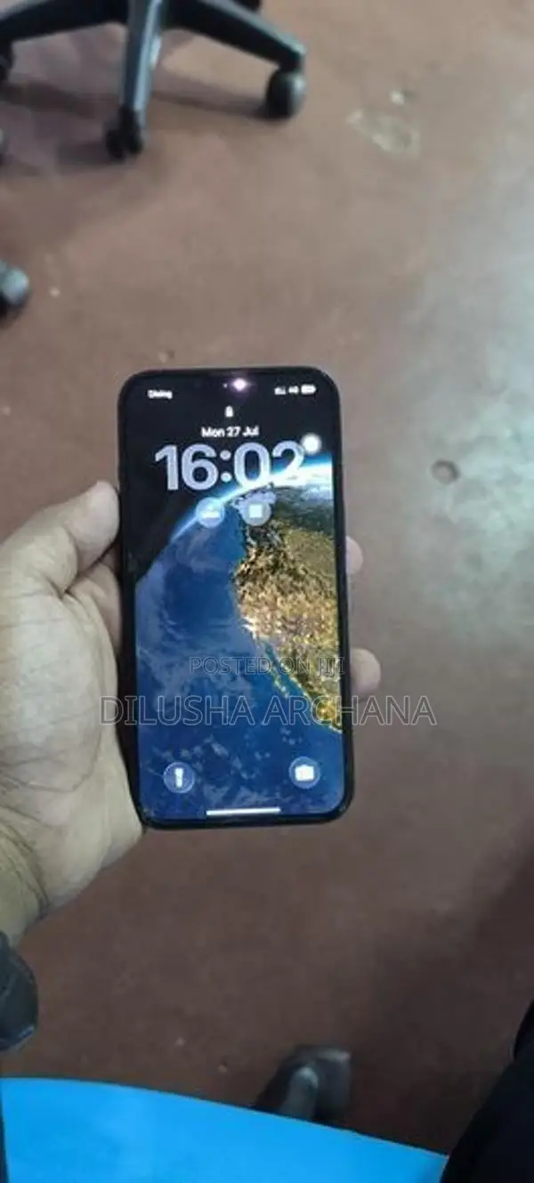 Apple iPhone 13 (Used)