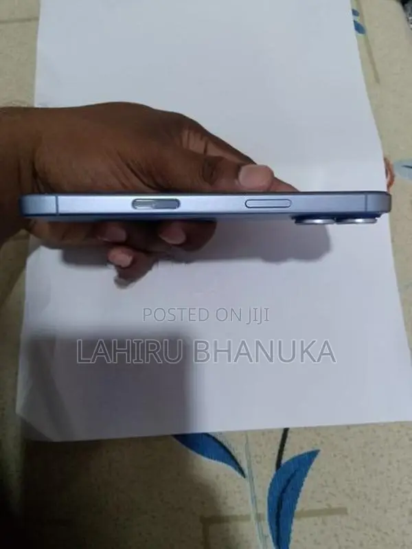 Apple iPhone 17 i phone (Used)