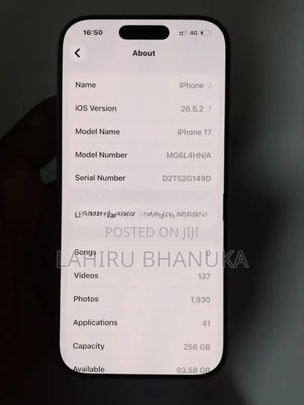 Apple iPhone 17 i phone (Used)