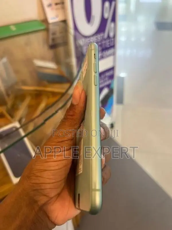 Apple iPhone 11 (Used)