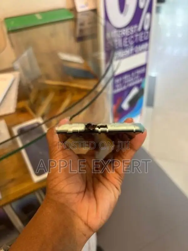 Apple iPhone 11 (Used)