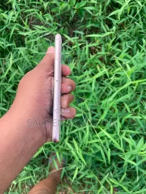 Apple iPhone 8 I phone (Used)