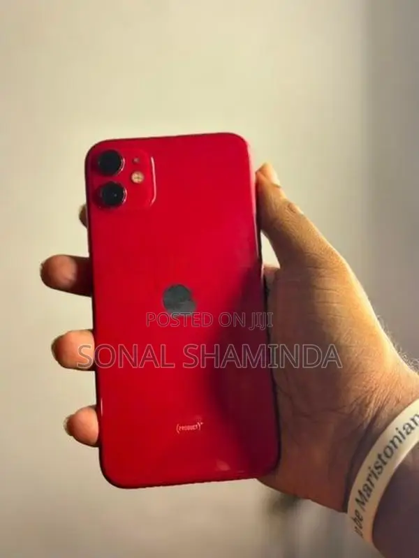 Apple iPhone 11 Product Red (Used)