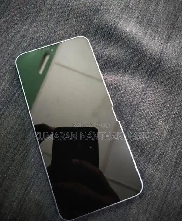 Samsung Galaxy S24 (Used)