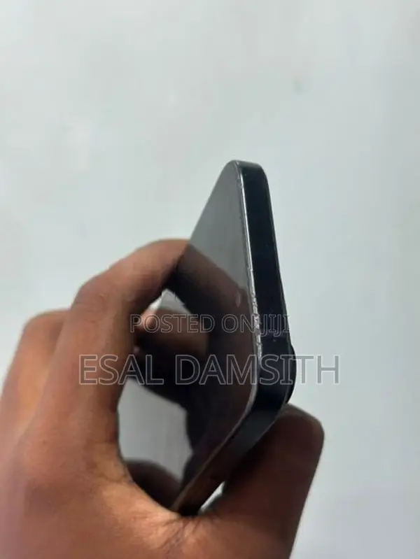 Apple iPhone 15 (Used)