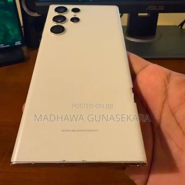Samsung Galaxy S22 Ultra (Used)