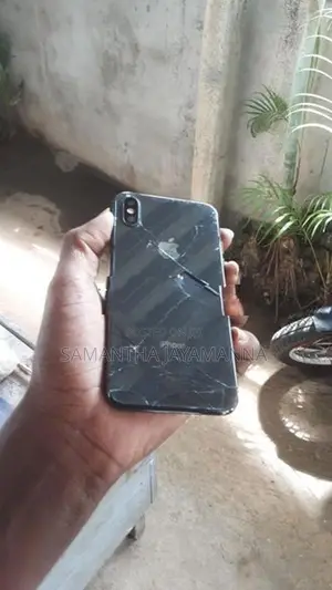 Apple iPhone X (Used)